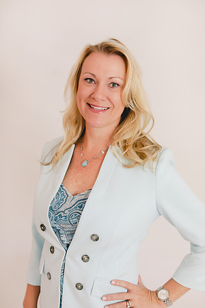 Amber Executive Portraits (4 of 4)