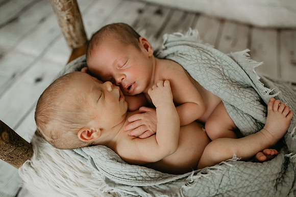 Czaja Twins-25