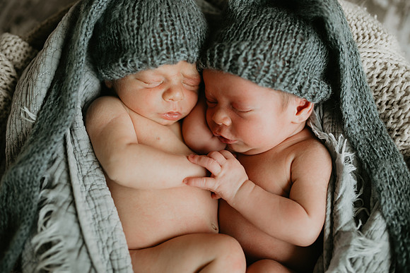 Czaja Twins-24