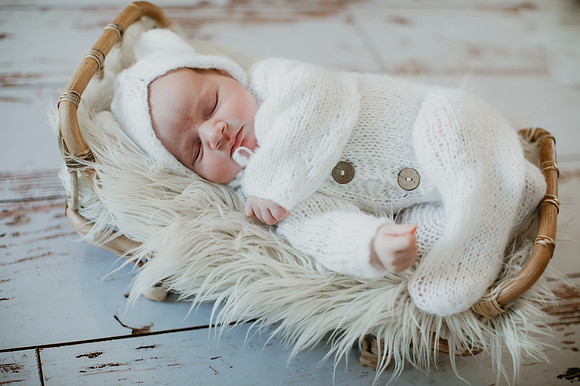 Baby Jack Newborn Portraits (6 of 35)