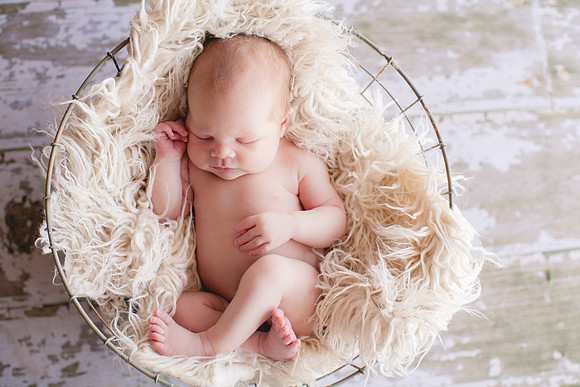 Ella Mae Newborn Portriats (25 of 56)