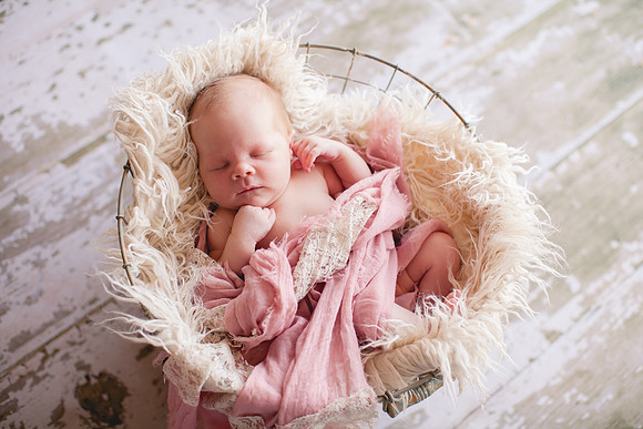 Ella Mae Newborn Portriats (22 of 56)