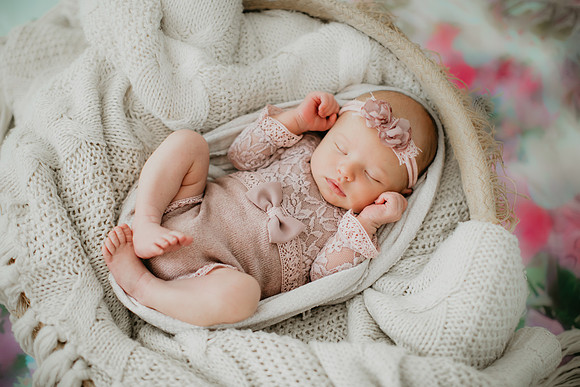 Oaklynn Newborn Portraits (36 of 74)