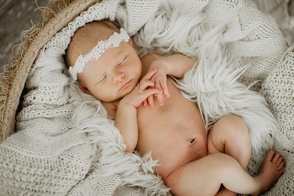 Oaklynn Newborn Portraits (56 of 74)
