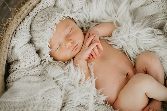 Oaklynn Newborn Portraits (53 of 74)