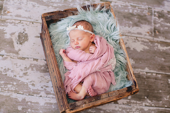 Addison Newborn Portraits (9)