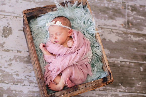 Addison Newborn Portraits (11)