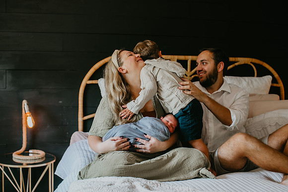 Levi Newborn Portraits (8 of 137)